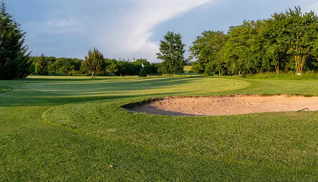 Hrajete golf v Molitorově? Emil Frey má pro vás exkluzivní výhody