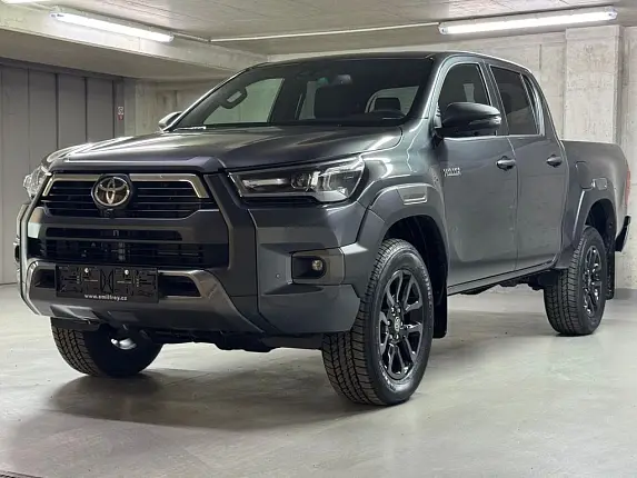 Toyota Hilux Invincible 2.8 Double Cab AT