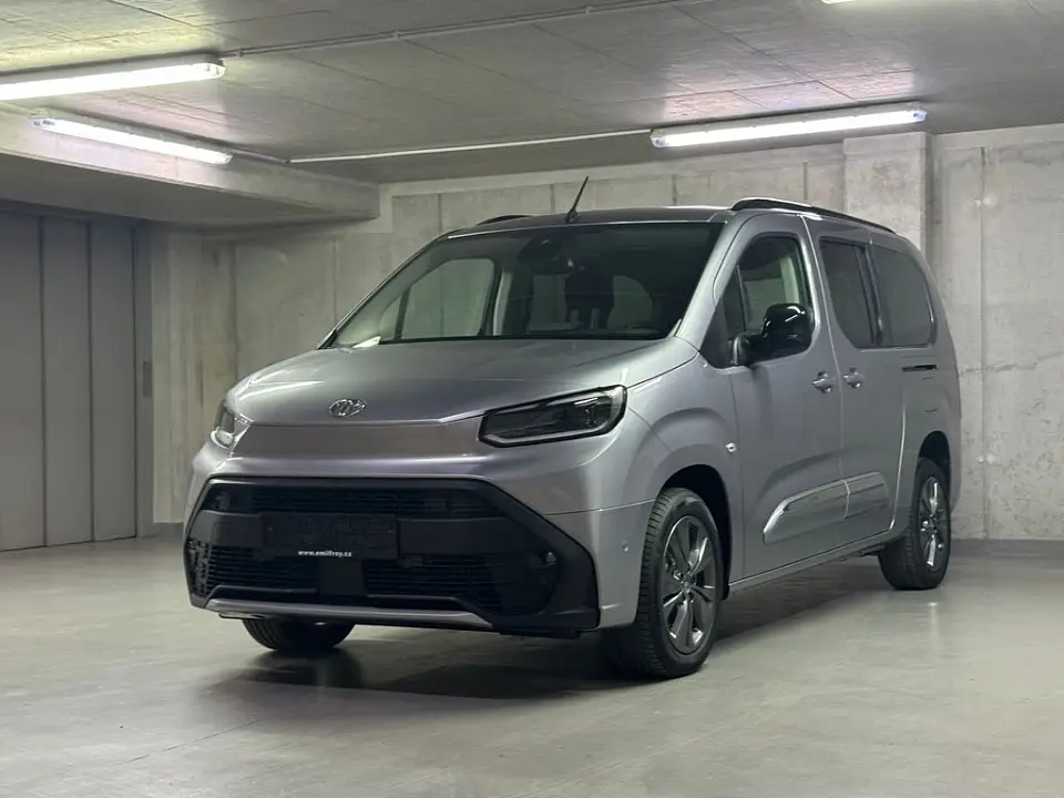 Toyota Proace City Verso VIP 7 míst 1,5 AT Long 