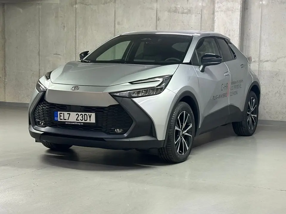 Toyota C-HR Style 2.0 Hybrid 135kW E-CVT STYLE