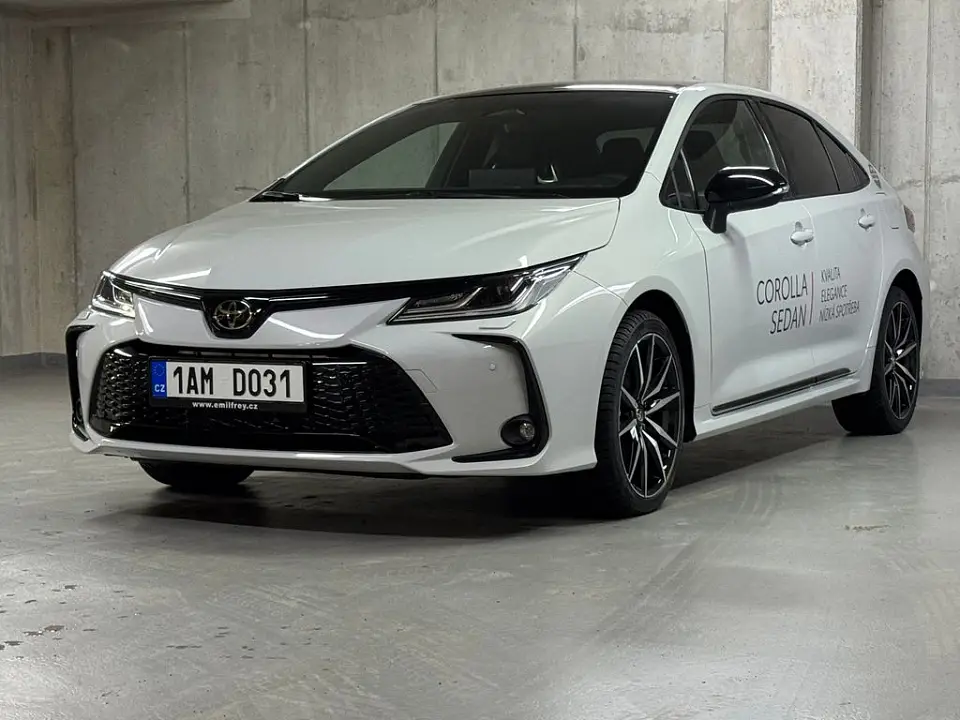 Toyota Corolla GR SPORT 1.8 Hybrid e-CVT GR Sport Sedan