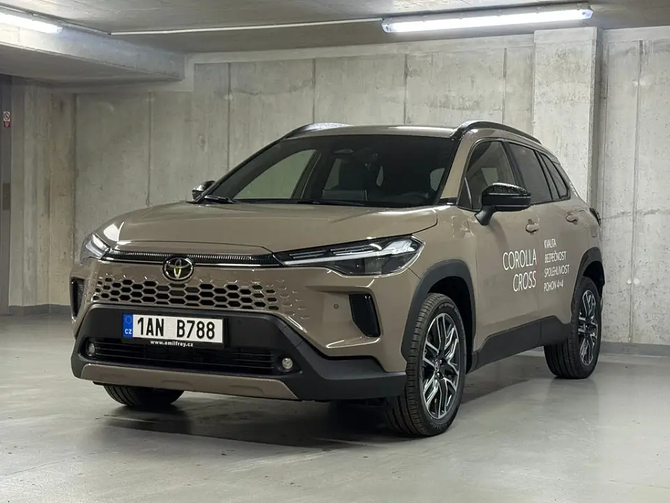 Toyota Corolla Cross Style 1.8 Hybrid (140 k) 