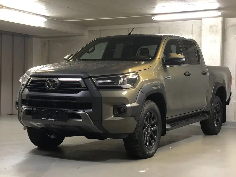 Toyota Hilux Invincible 2.8 Double Cab AT