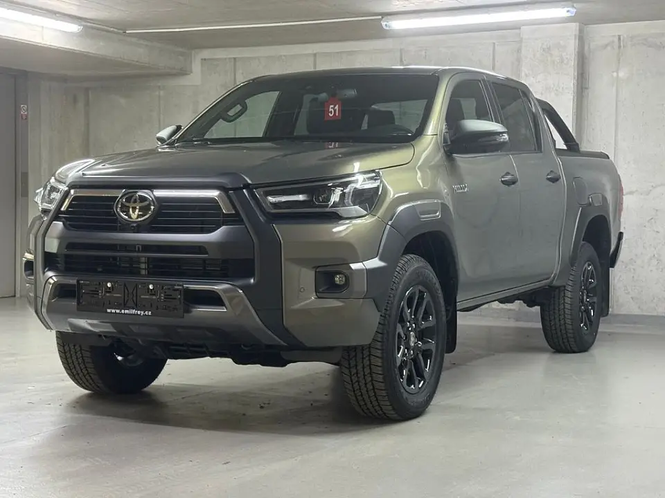 Toyota Hilux Invincible 2.8 Double Cab AT