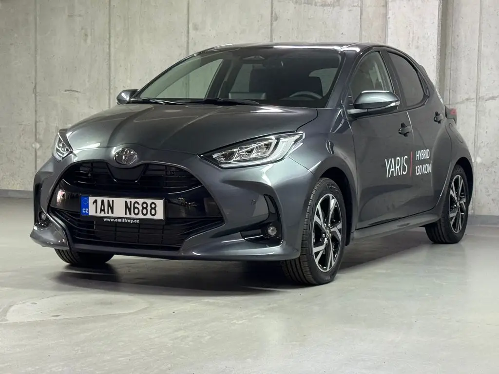 Toyota Yaris STYLE 1.5 Hybrid e-CVT STYLE