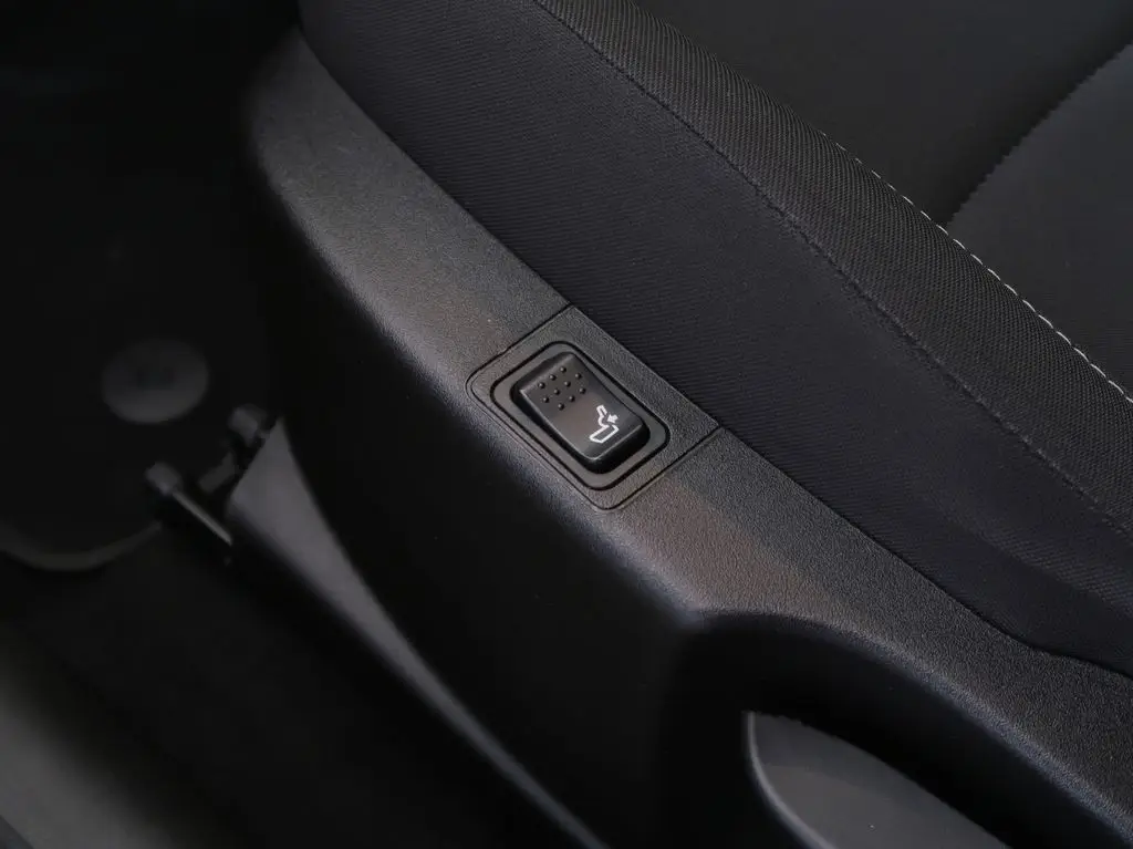 390b7a68-ba33-4d66-aea0-d55f9a317a86_13