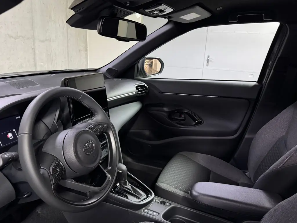 99b89052-dfbb-47fe-8e46-8128c624d2d6_06