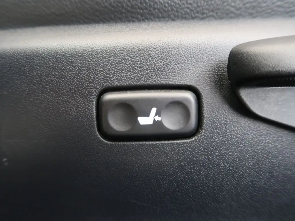 c08bbf5b-fbb9-4148-8cbc-37af6e578ab1_09