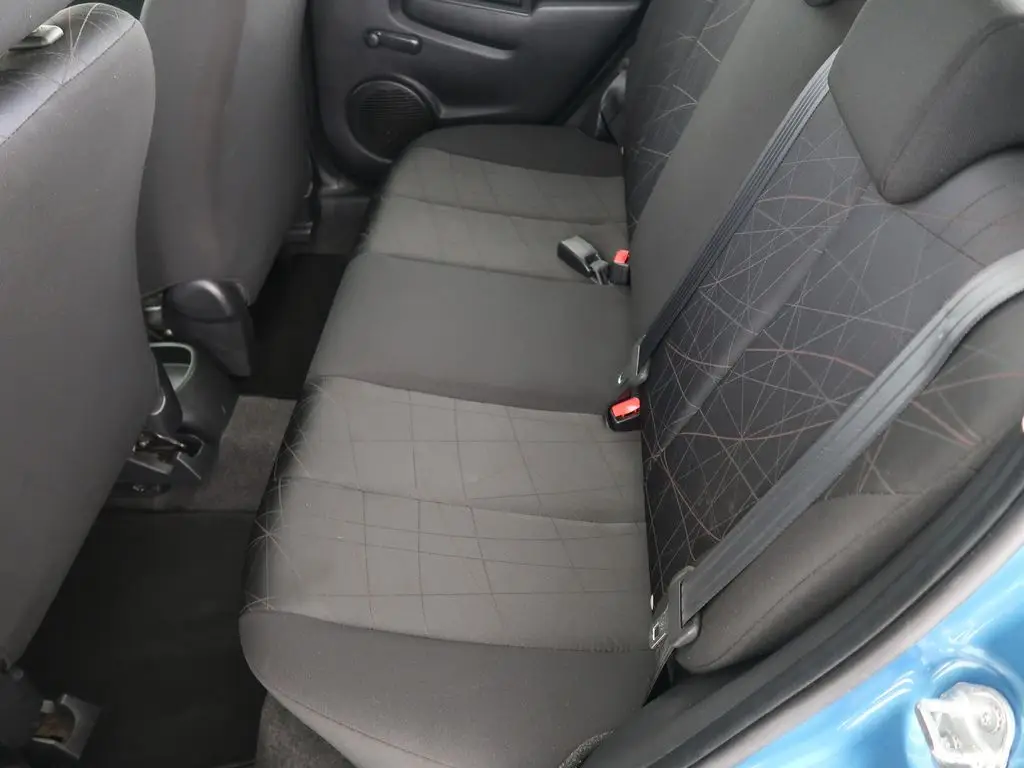 c8f1aaeb-b97e-4fe8-a5aa-5d9c8cc97c86_09