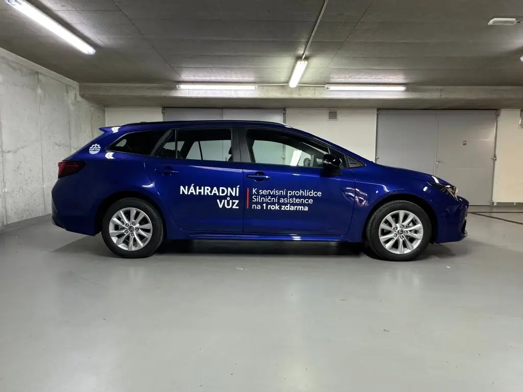 ee6a6550-919b-40c5-8747-785142984599_03