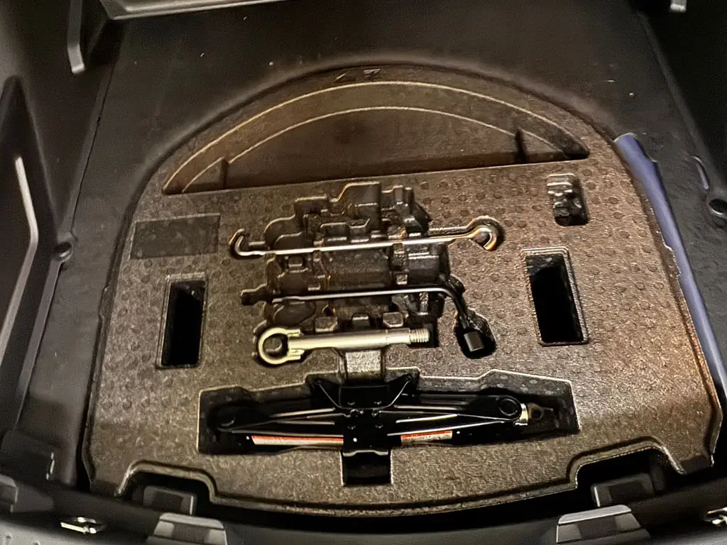 ee6a6550-919b-40c5-8747-785142984599_10