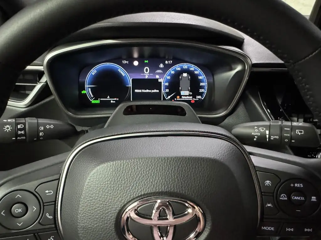 ee6a6550-919b-40c5-8747-785142984599_13