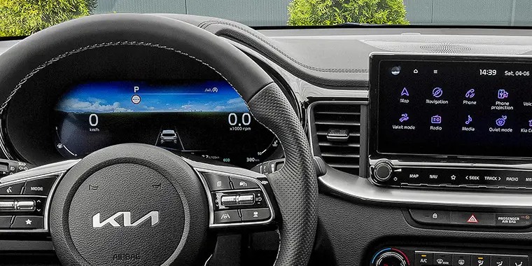 Klimatizace - Toyota Corolla Touring Sports